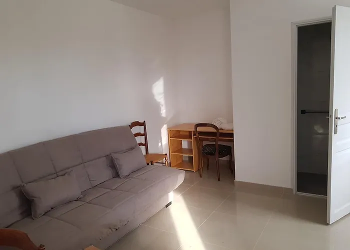 Des Jonquilles Дом отдыха Noyant-d'Allier